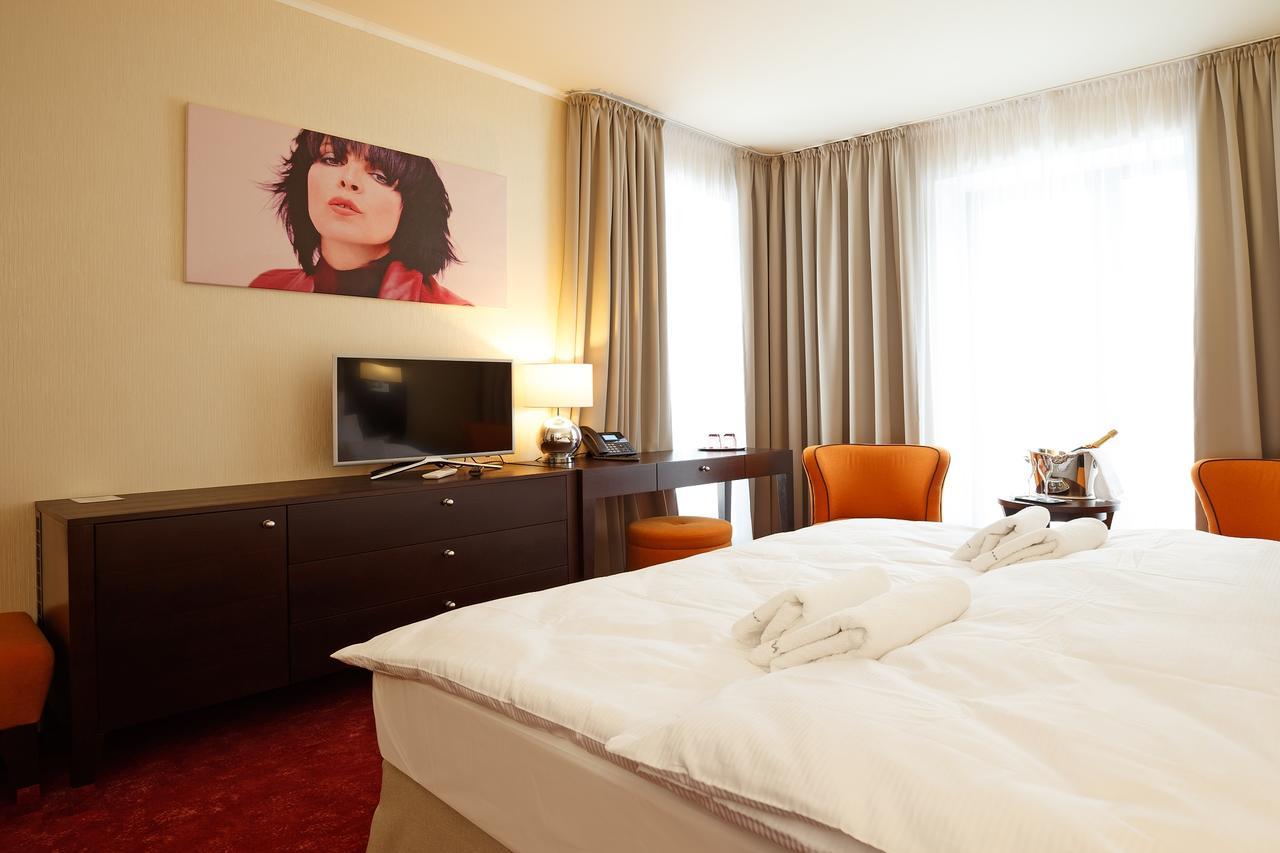 Hotel Bystra Snina Luaran gambar