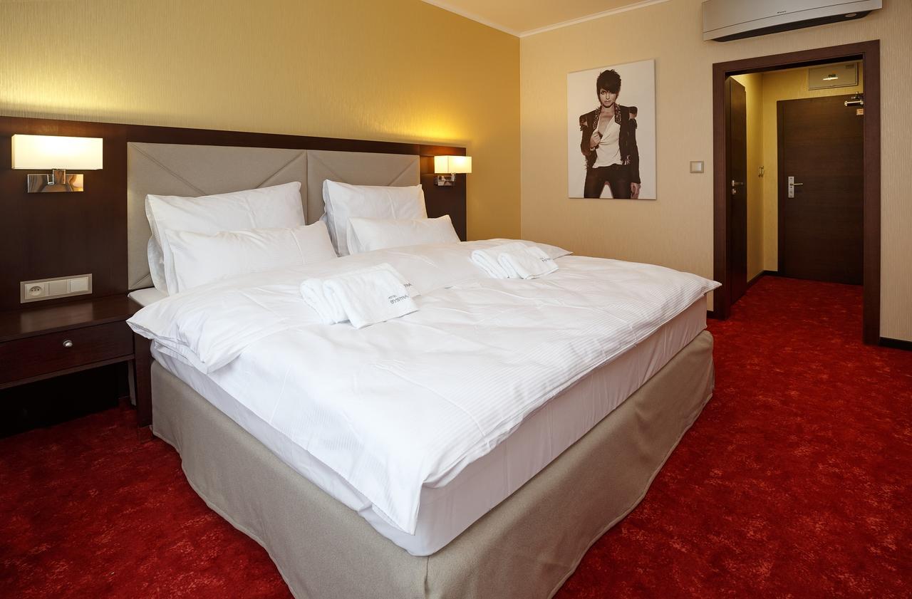 Hotel Bystra Snina Luaran gambar